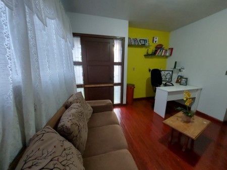 Casa 3 dormitórios c/ suíte e AMPLO TERRENO C/ PISCINA Bairro Centenário - Lajeado - RS