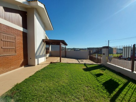 Casa de 3 dormitórios com piscina - TOTALMENTE PLANA Bairro Moinhos D'Água - Lajeado - RS