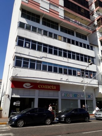 Sala Comercial na Julio de Castilhos Bairro Centro - Lajeado - RS