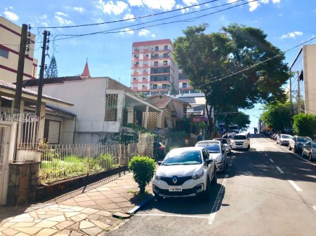 Casa Residencial e Comercial no Centro Bairro Centro - Lajeado - RS